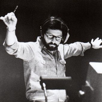 Artie conducting a session